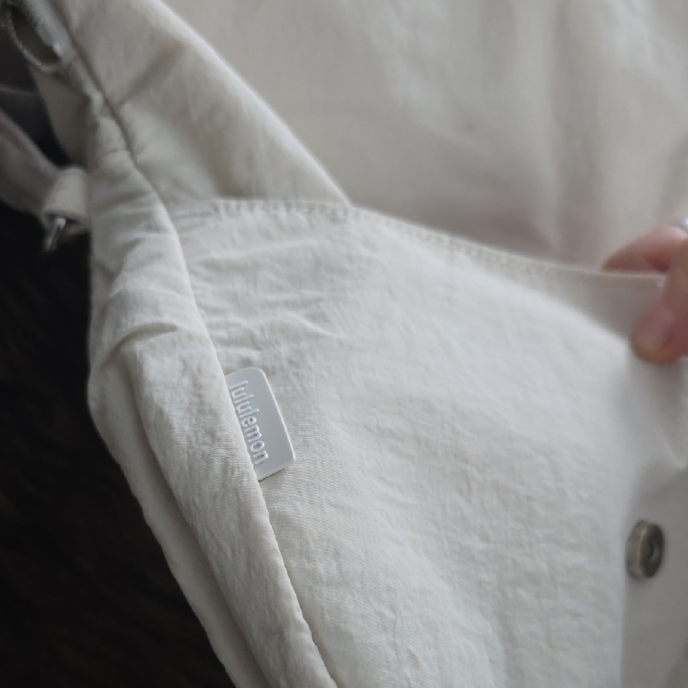 Lululemon Athletica Cream Crossbody Bag - Picture 2 of 8